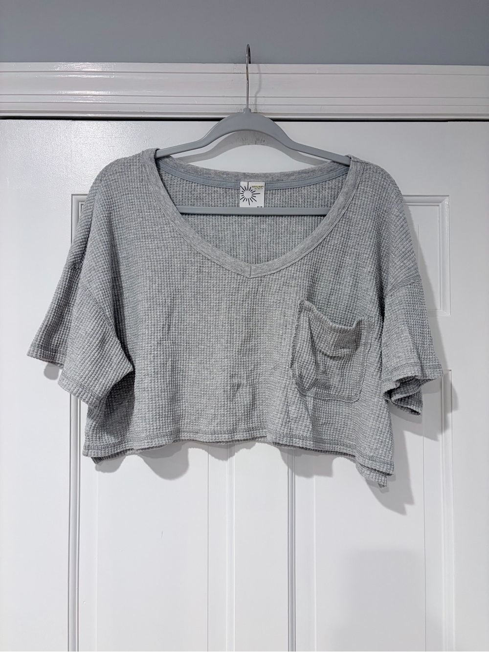 OFFLINE by Aerie Gray Waffle Knit Cropped Pocket Tee Size Medium
